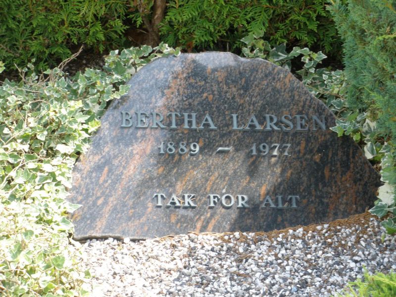 Bertha Larsen.JPG